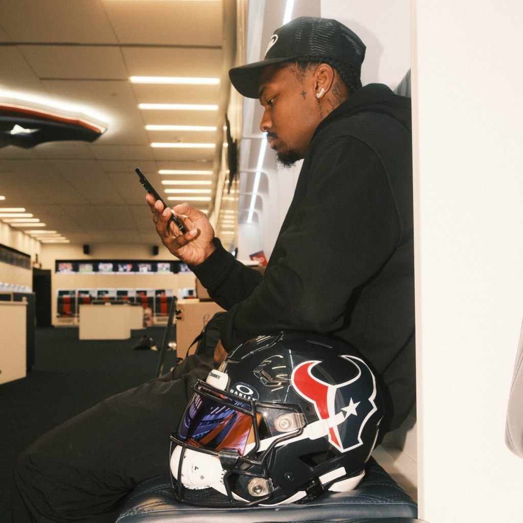 From the Ground Up: Houston Texans Welcome Stefon&nbsp;Diggs